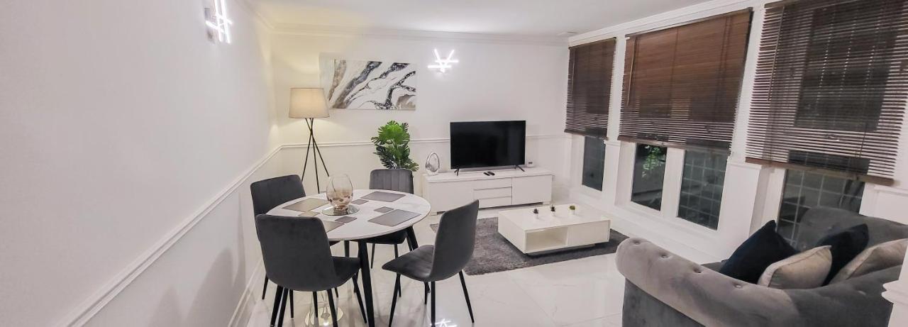 Stunning 2 Bedroom Apartment In Canary Wharf - Morland Apartments London Exterior photo