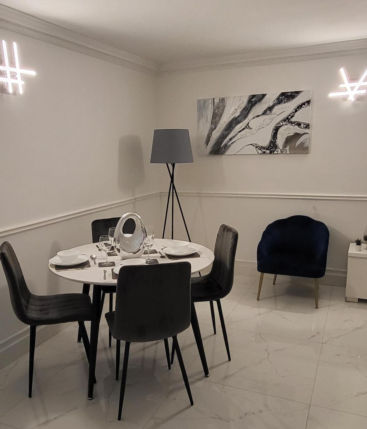 Stunning 2 Bedroom Apartment In Canary Wharf - Morland Apartments London Room photo
